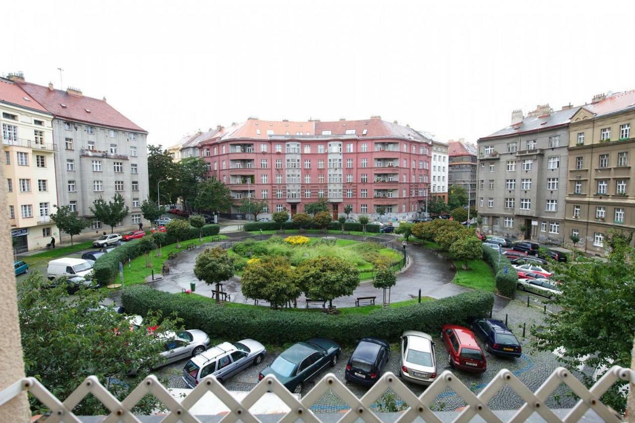 Cosy Apartment Under The Tower Prague Exterior photo